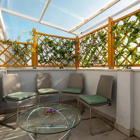 Vatican In Center In Apartman